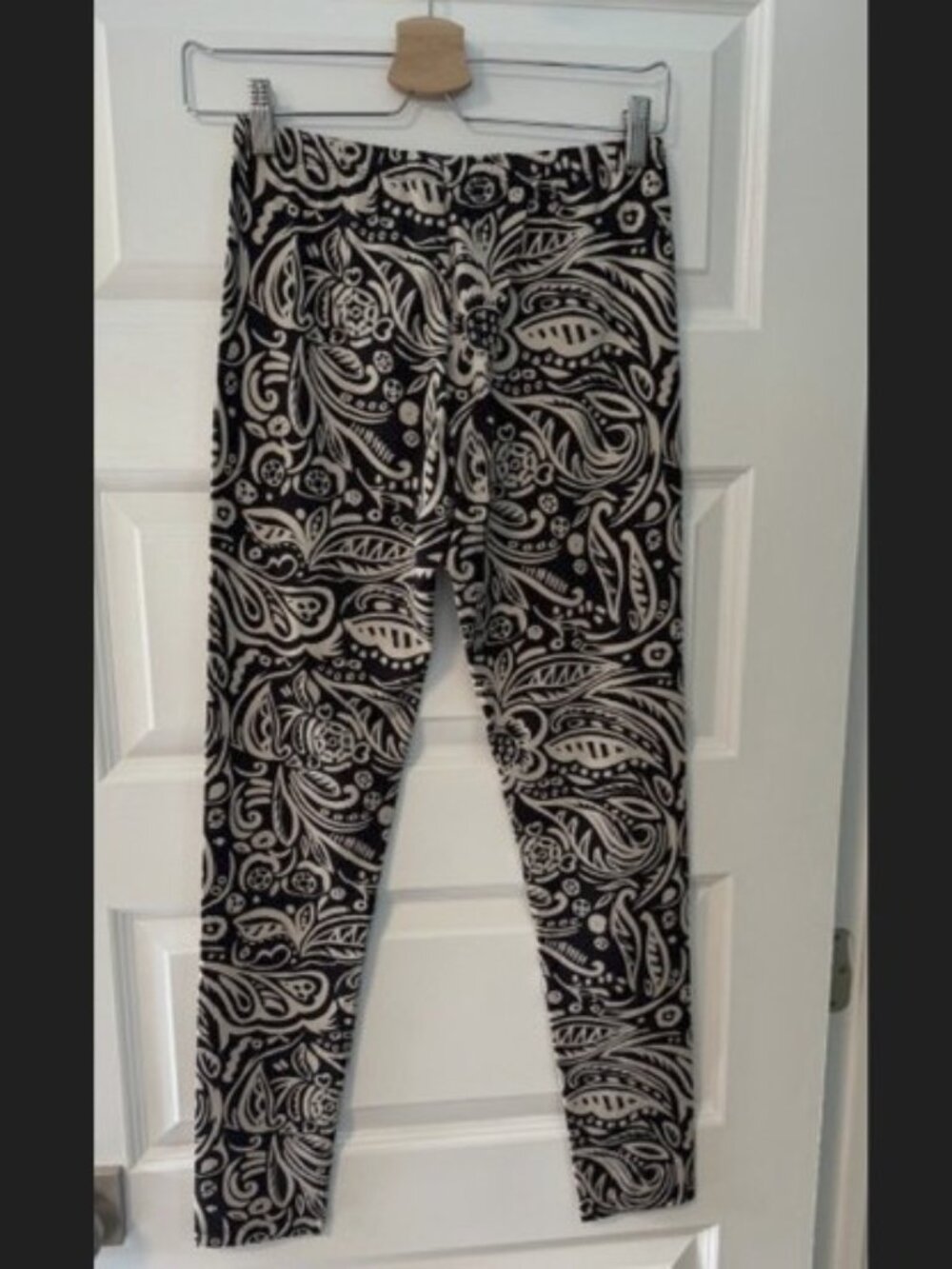 LA DoubleJ Leggings in Black & Cream Print